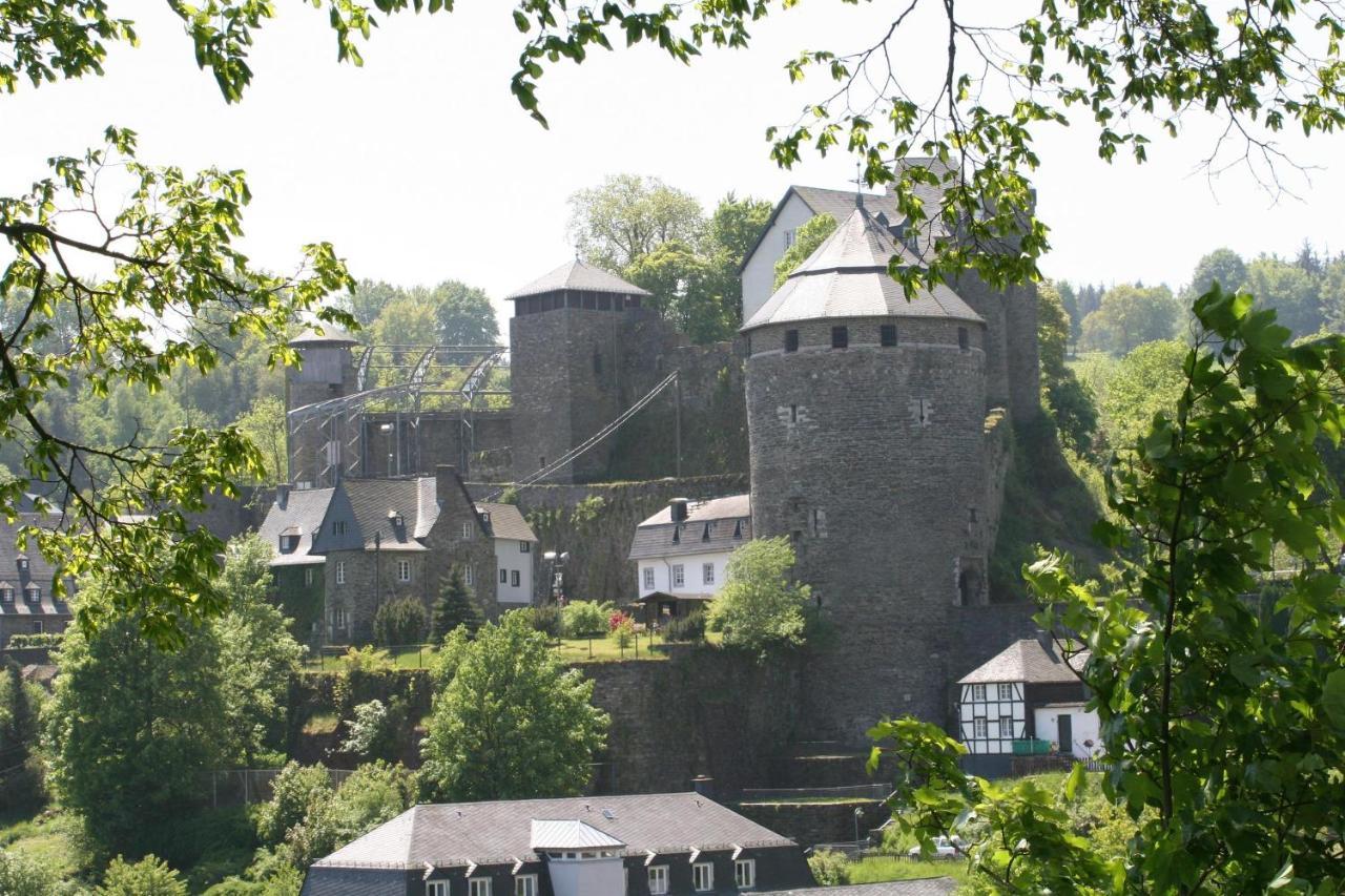 Burgapartment Esselsturm * Monschau